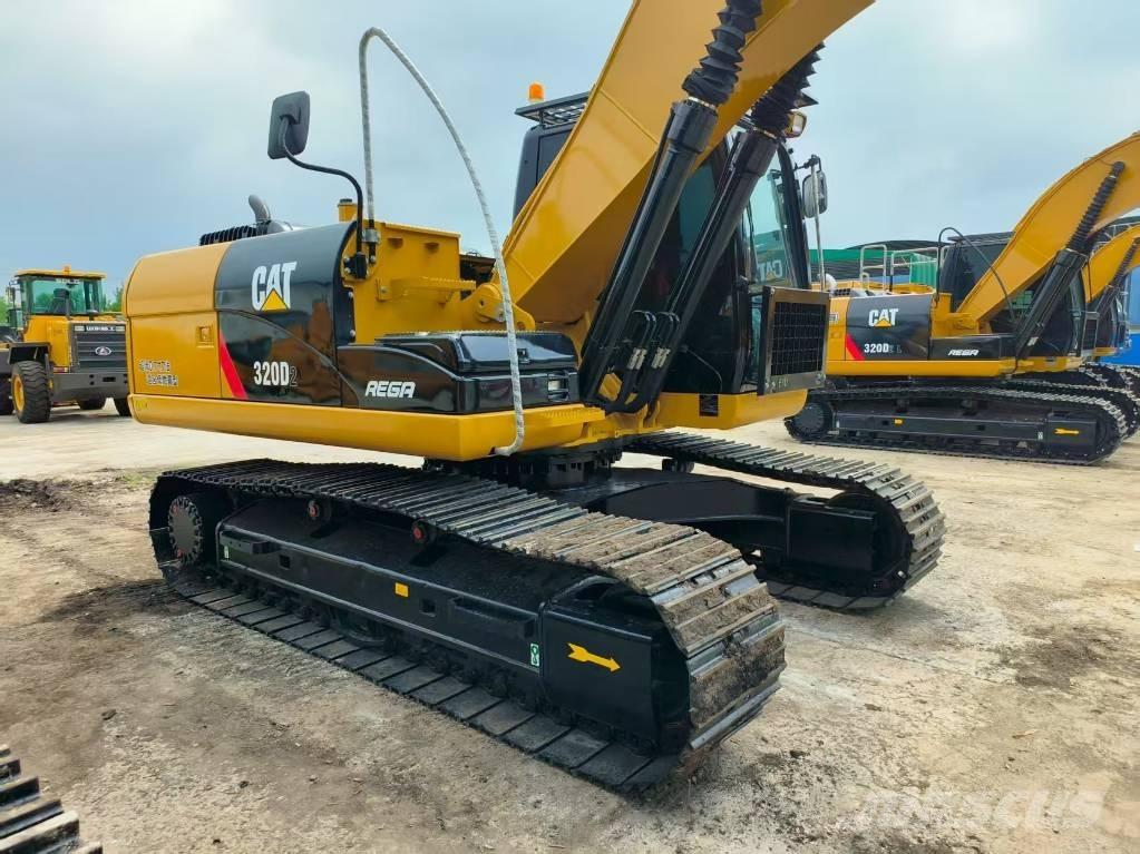 CAT 320 D Paletli ekskavatörler