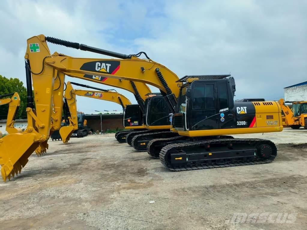CAT 320 D Paletli ekskavatörler