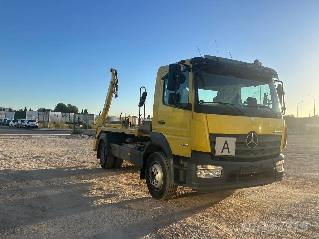 Mercedes-Benz 1530 Depolama konteynerleri