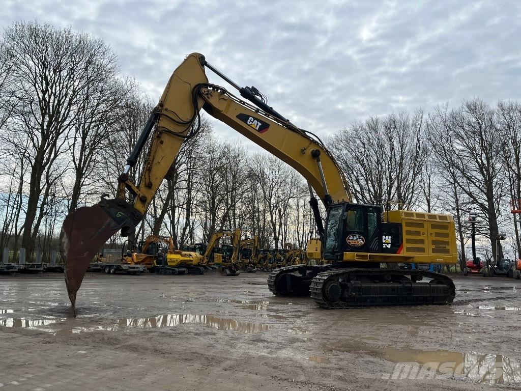CAT 374 F L Paletli ekskavatörler