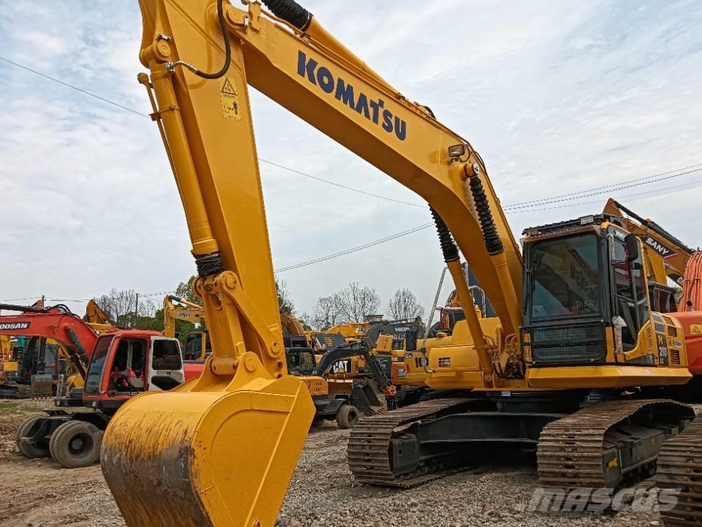 Komatsu PC 210 Paletli ekskavatörler