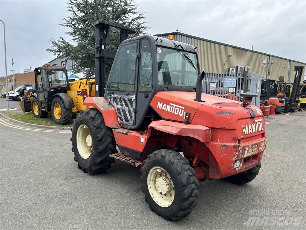 Manitou M26-4 Arazi tipi forklift