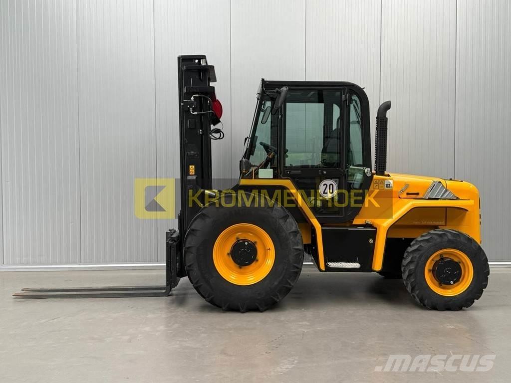 JCB 940 Arazi tipi forklift