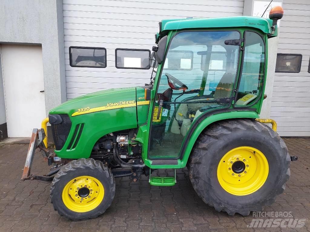 John Deere 3320 Traktörler