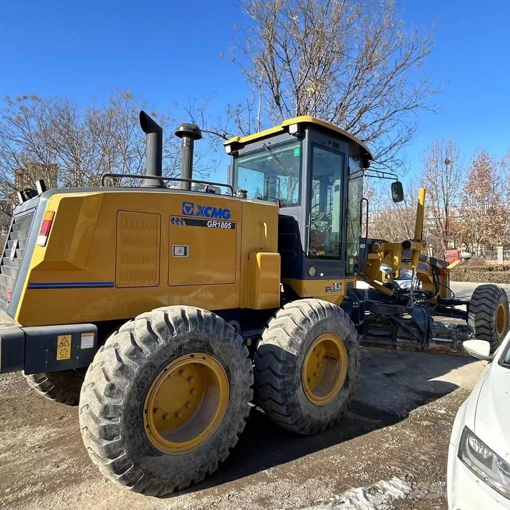 XCMG GR1805 Tekerlekli dozerler