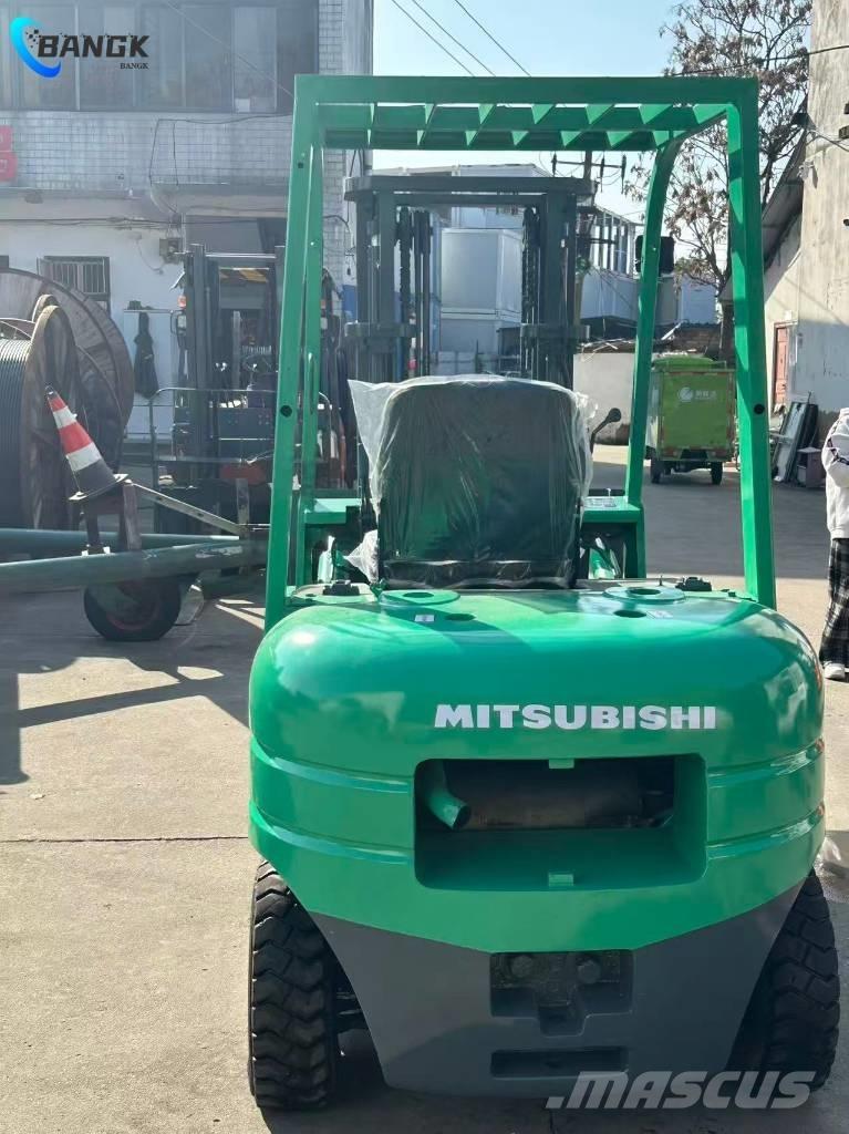 Mitsubishi FD 30 NT Dizel forkliftler