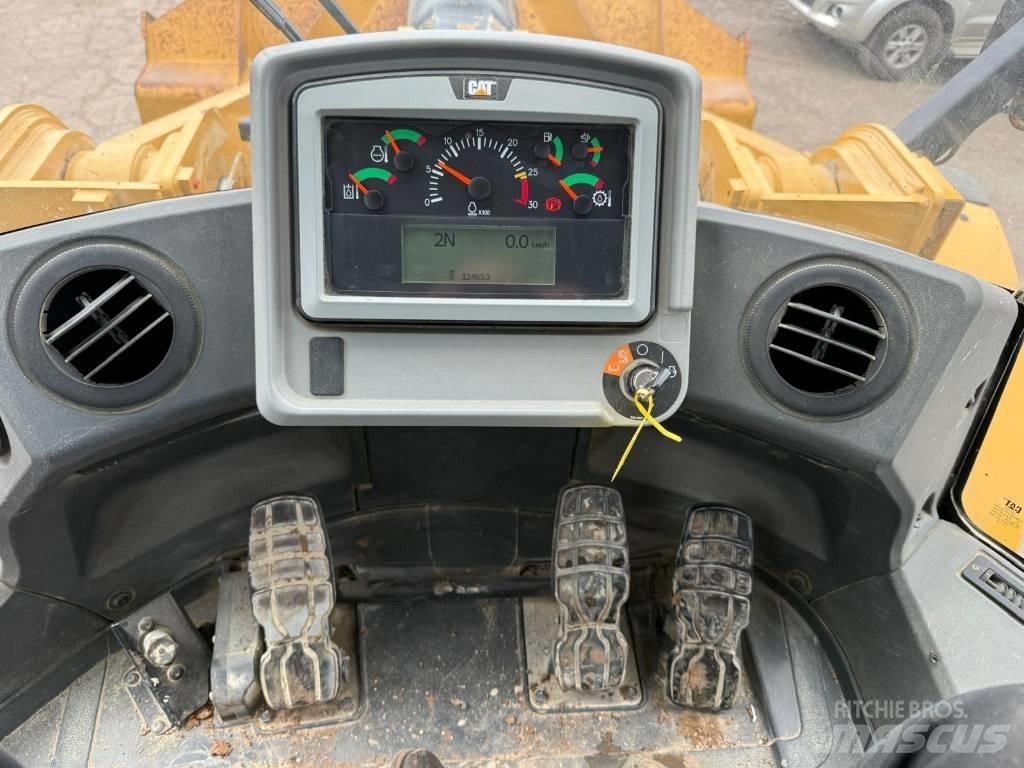 CAT 972 M Tekerlekli yükleyiciler