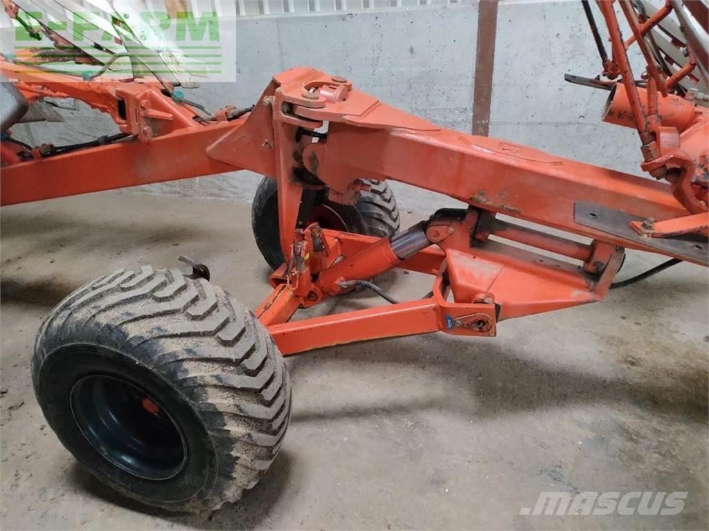Kuhn Manager 8 NSH Pulluklar