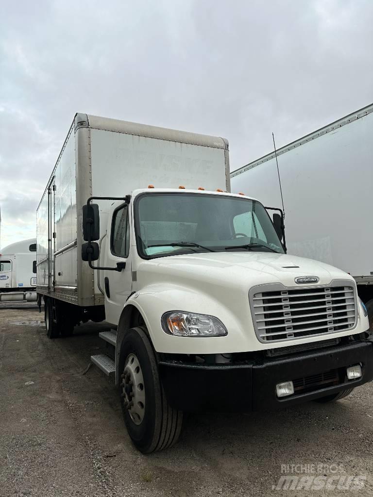 Freightliner M2 106 Kapali kasa kamyonlar