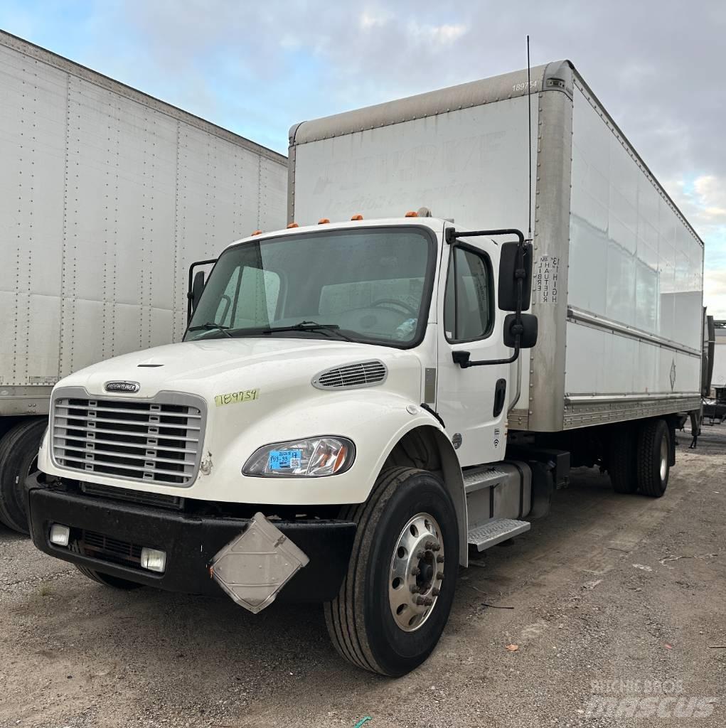 Freightliner M2 106 Kapali kasa kamyonlar