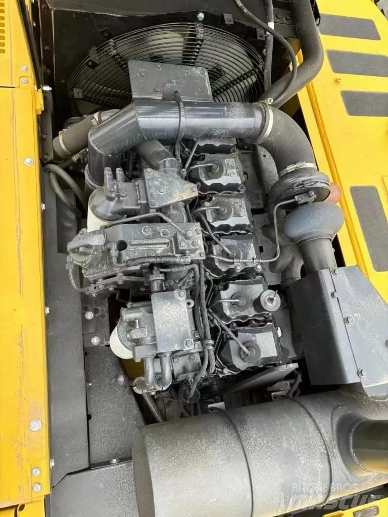 Komatsu 400-7 Paletli ekskavatörler