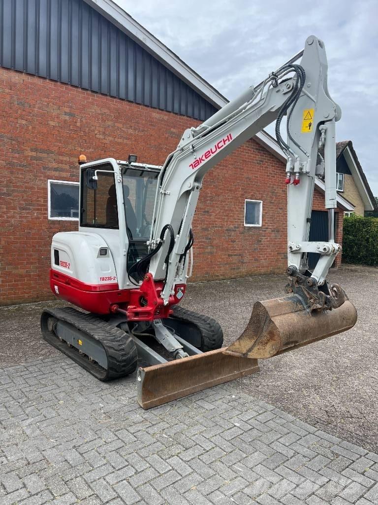Takeuchi tb235-2 Mini ekskavatörler, 7 tona dek