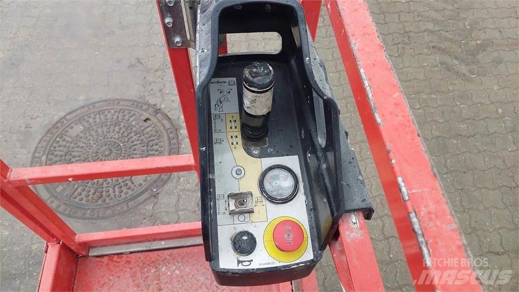 SkyJack SJ12 Personel Platformları ve Cephe Asansörleri