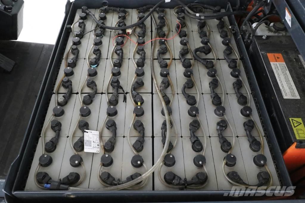Toyota 8 FBMT 30 Elektrikli forkliftler
