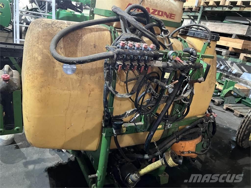 Amazone UF1000 Çekilir pülverizatörler