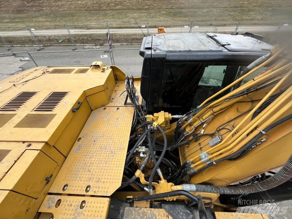 CAT 330 Paletli ekskavatörler