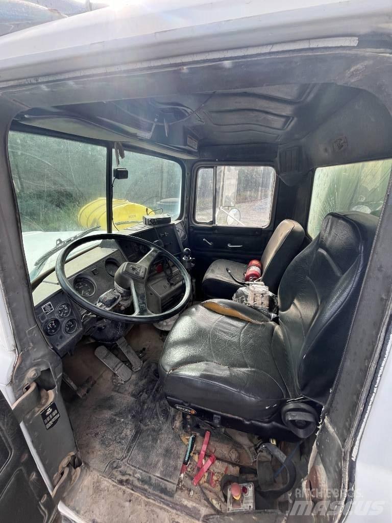 Mack RD 688 Su tankerleri