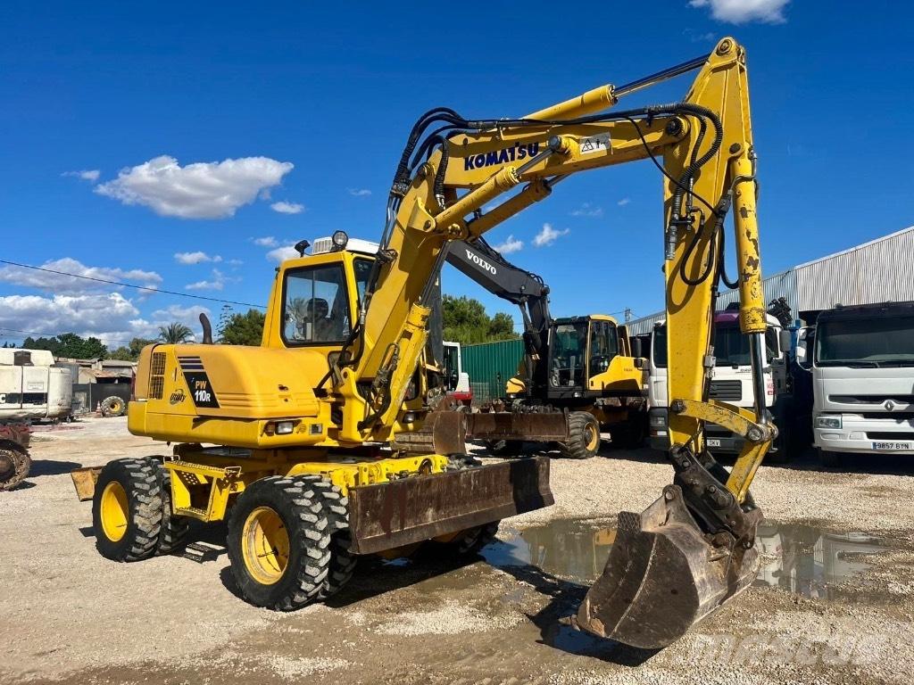 Komatsu PW 110 Lastik tekerli ekskavatörler