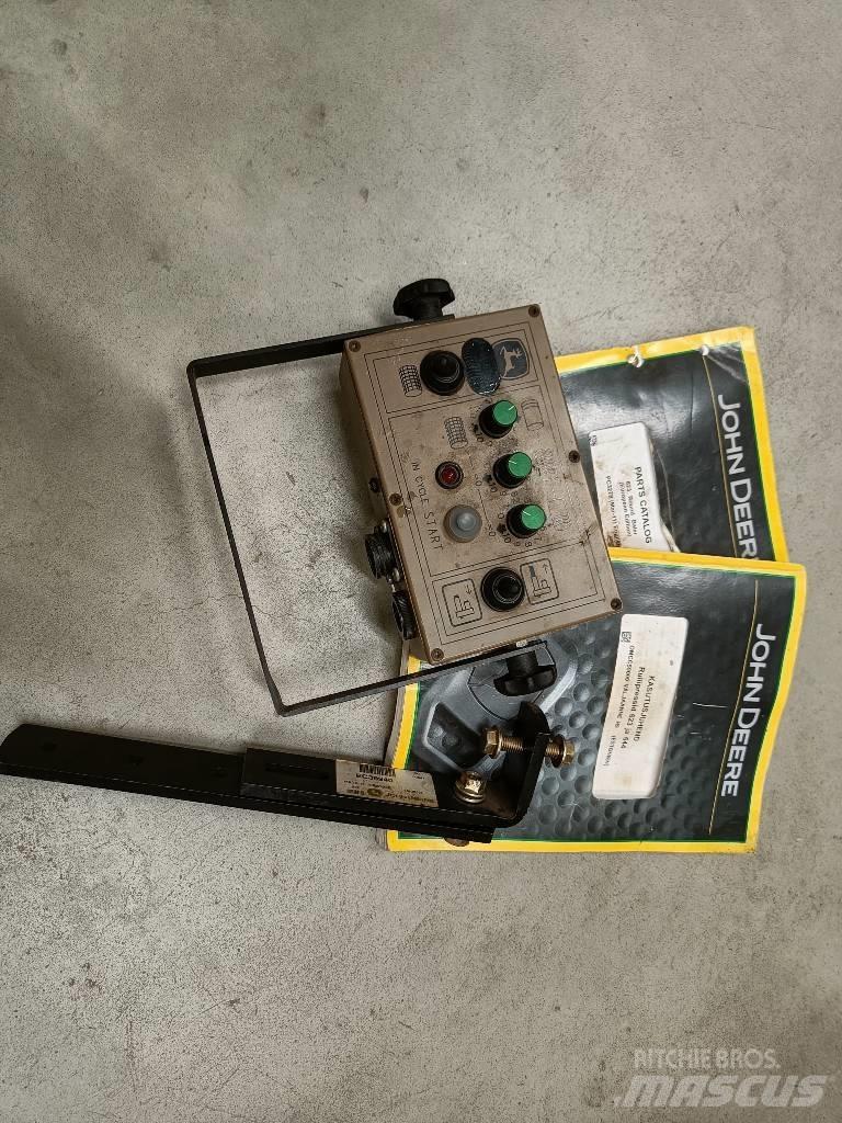John Deere 623N Rulo balya makinalari