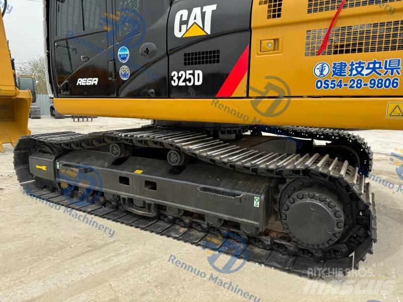 CAT 325 D Paletli ekskavatörler