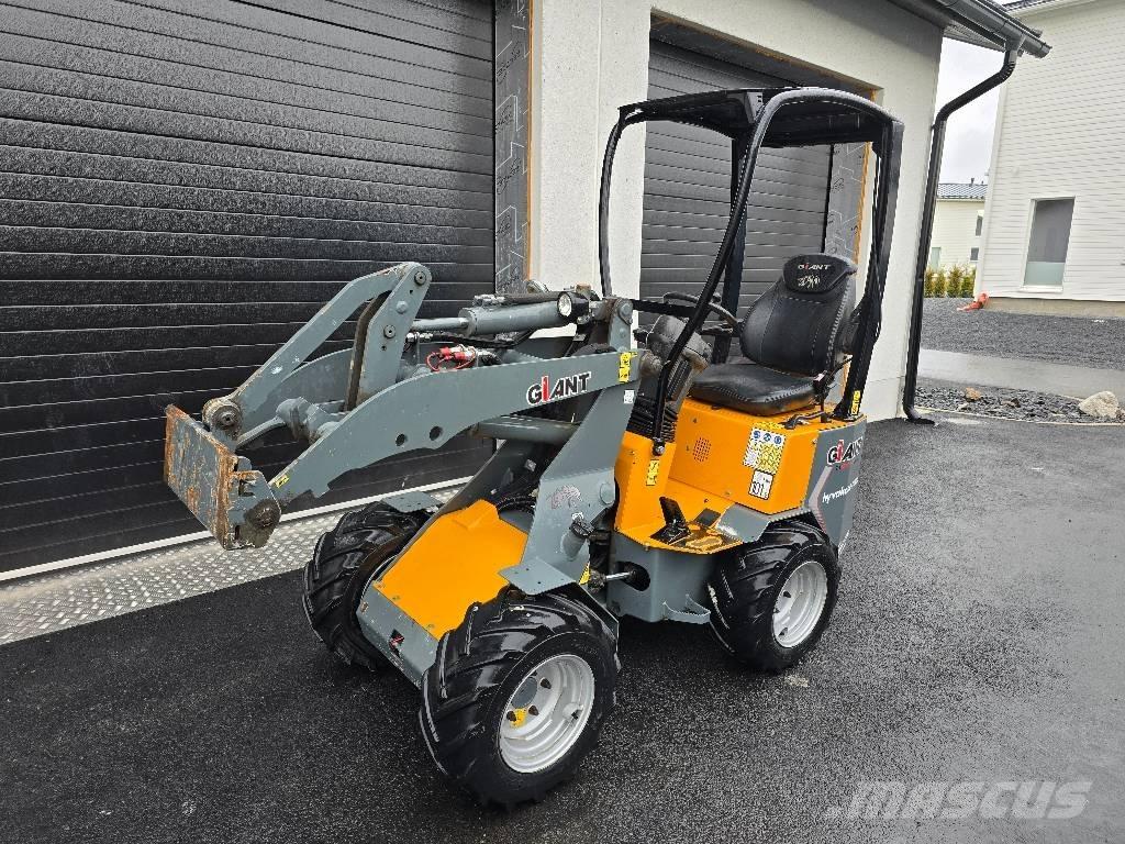 GiANT D 204 SW Mini yükleyiciler