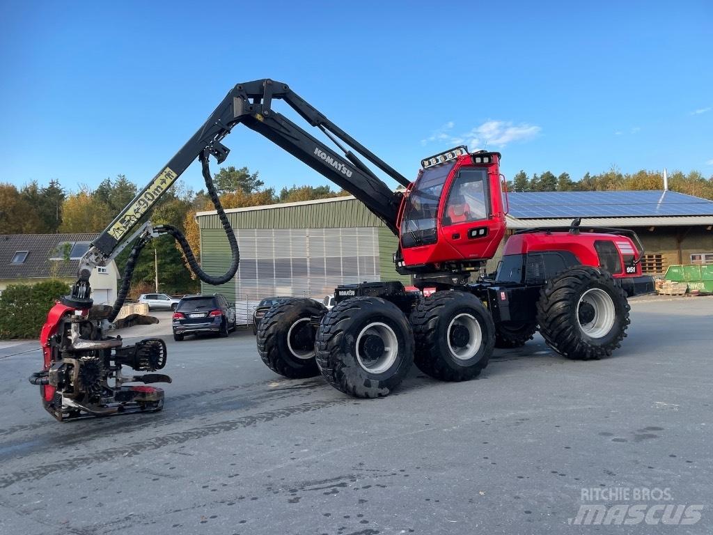 Komatsu 951 Biçerdöverler