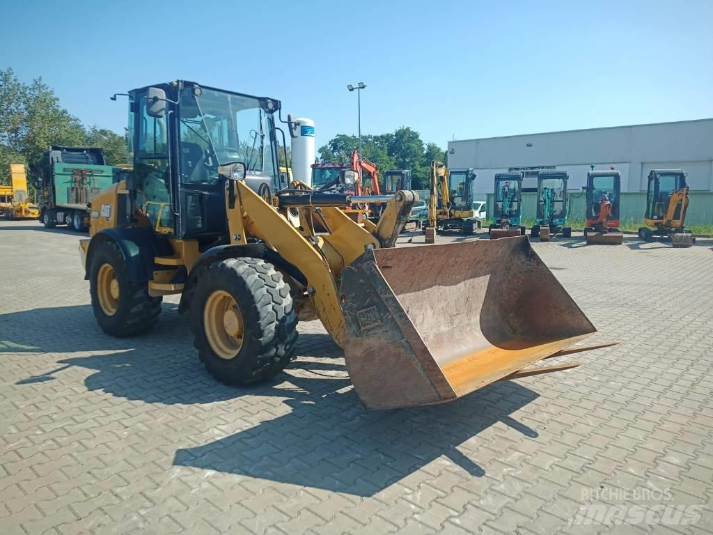 CAT 908 M Tekerlekli yükleyiciler