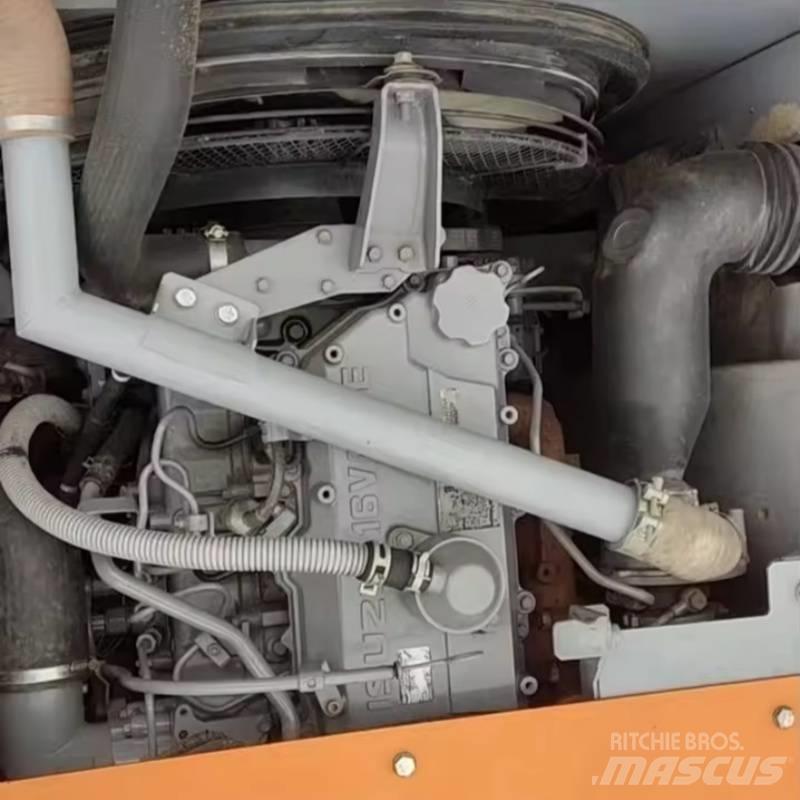 Hitachi ZX 200 Paletli ekskavatörler