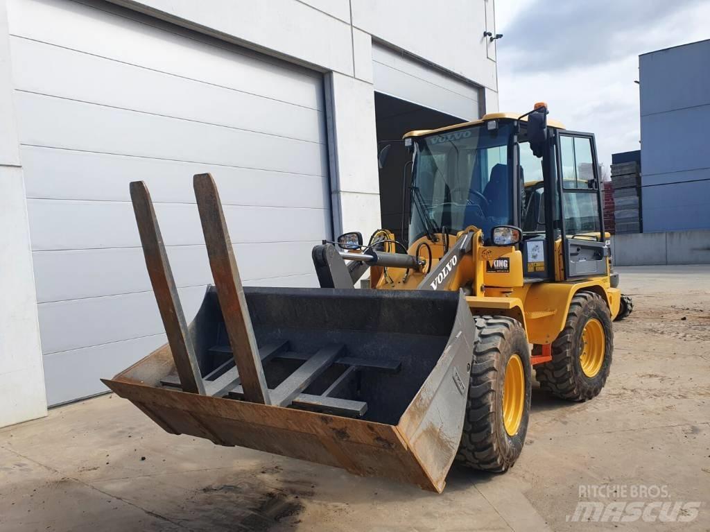 Volvo L 30 G Gezer kırıcılar