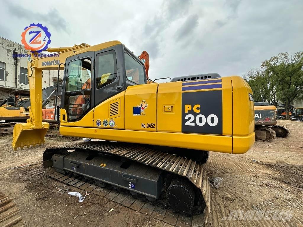 Komatsu PC 200-7 Paletli ekskavatörler