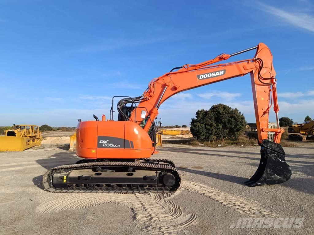 Doosan DX 235 LCR Paletli ekskavatörler