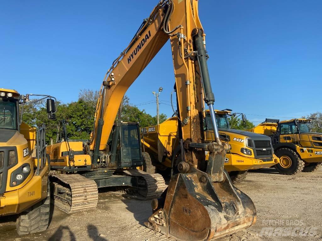 Hyundai HX330L Paletli ekskavatörler