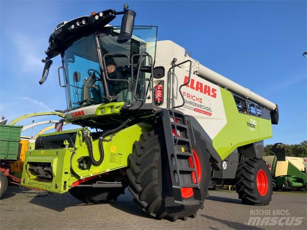 CLAAS Trion 730 Biçerdöverler