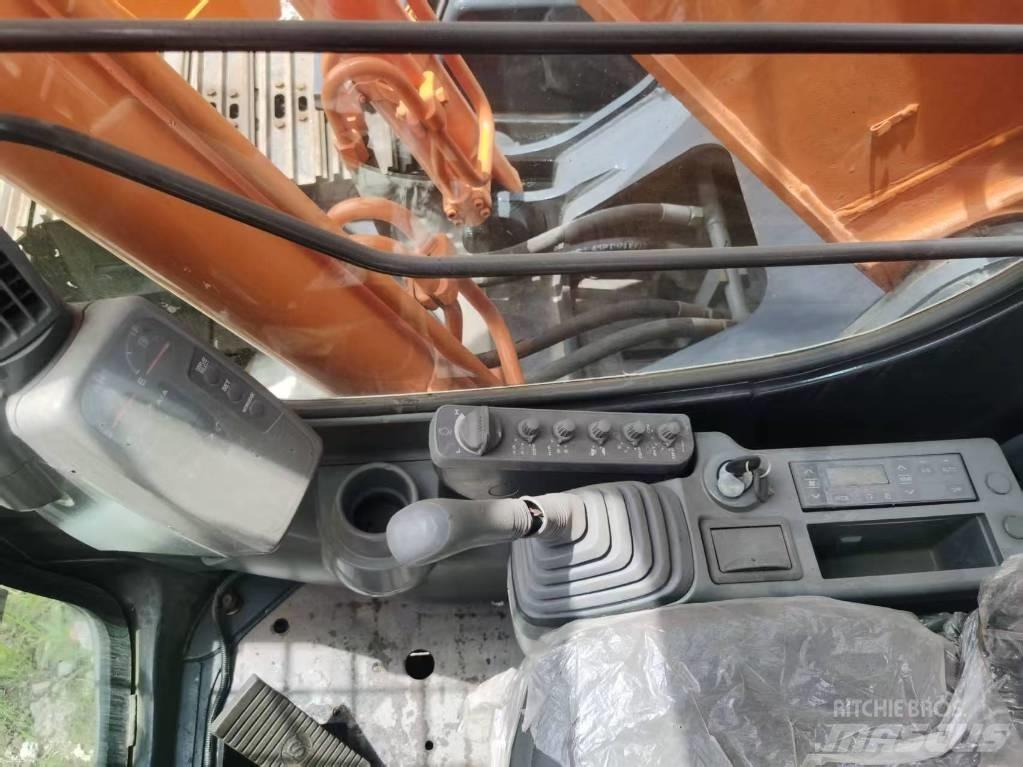 Hitachi ZX 200 Paletli ekskavatörler