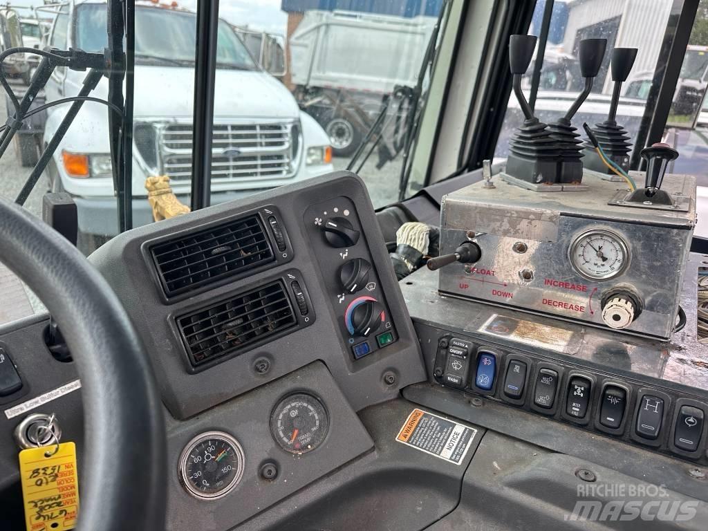 Mack MRU613 Atik kamyonlari
