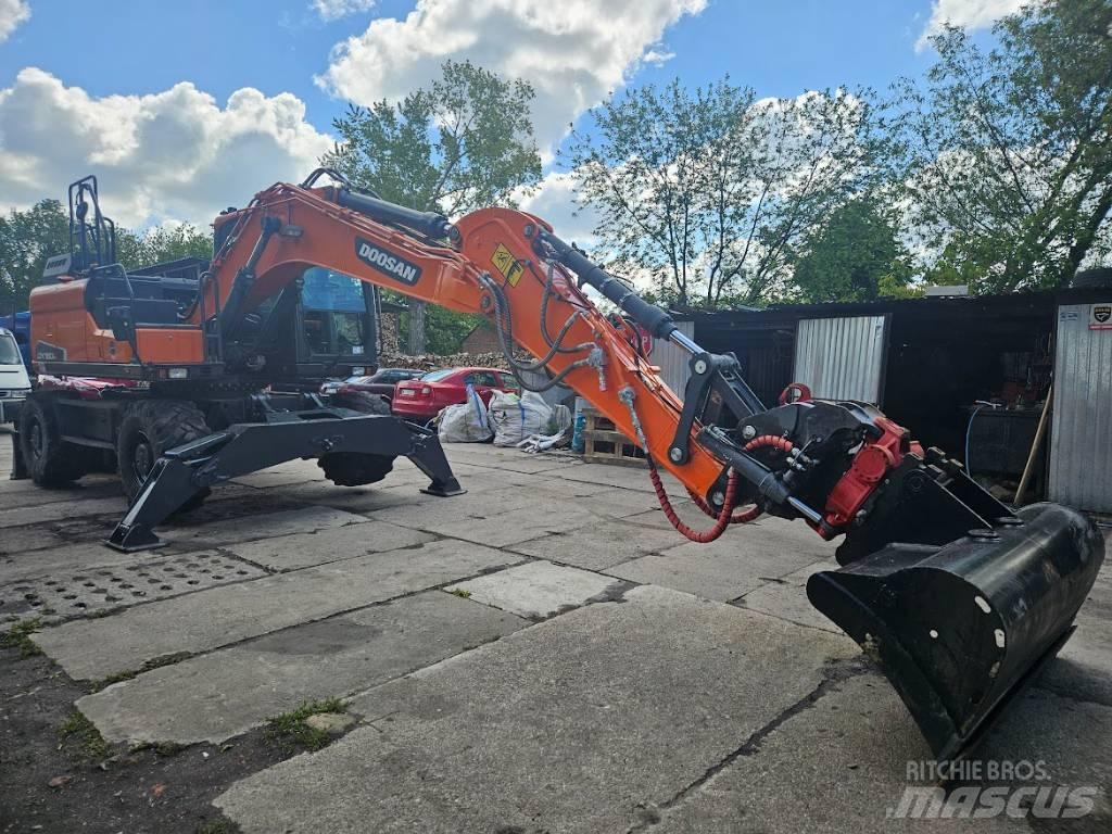 Doosan DX 160 W Lastik tekerli ekskavatörler