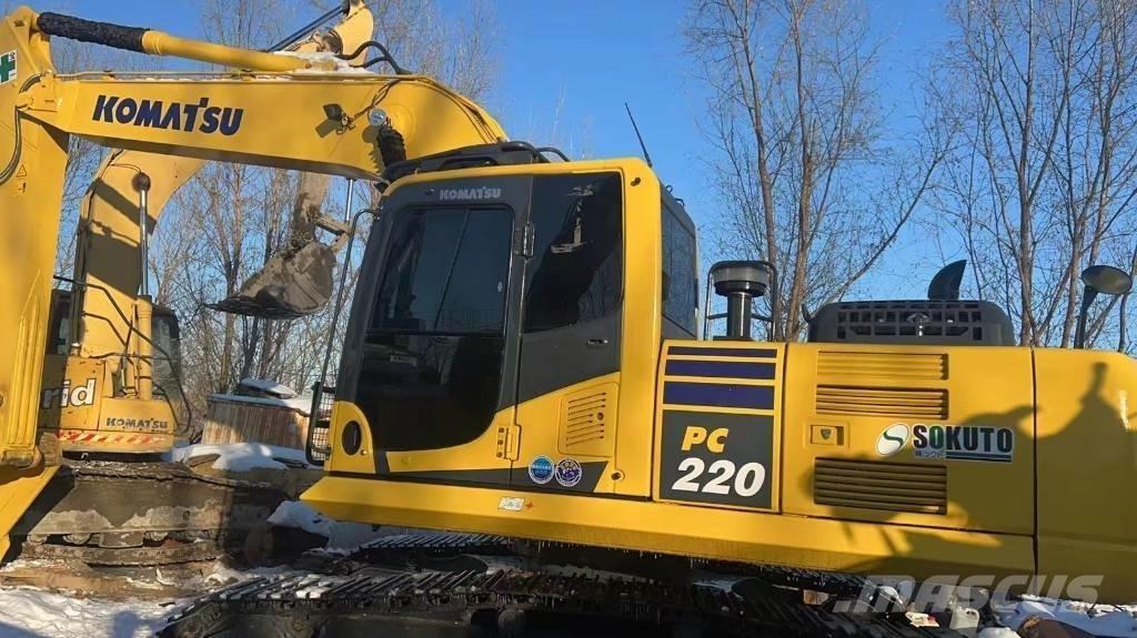 Komatsu PC 220-8 Paletli ekskavatörler
