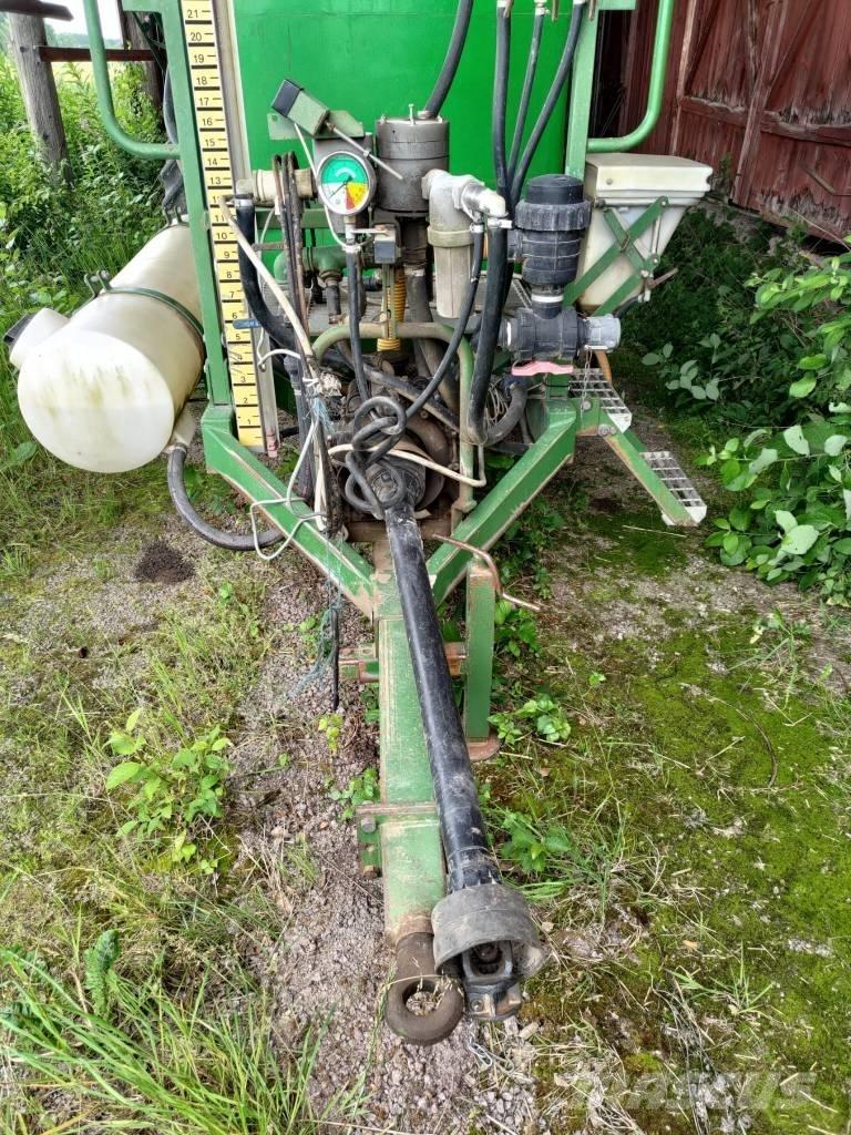 Moteska M2500 Çekilir pülverizatörler