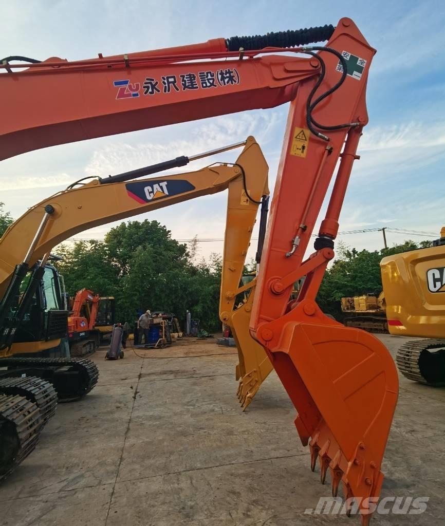 Hitachi ZX 200 Paletli ekskavatörler