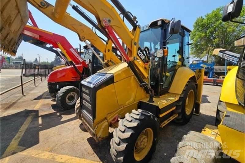 CAT 426F2 TLB Kazıcı yükleyiciler - beko loder