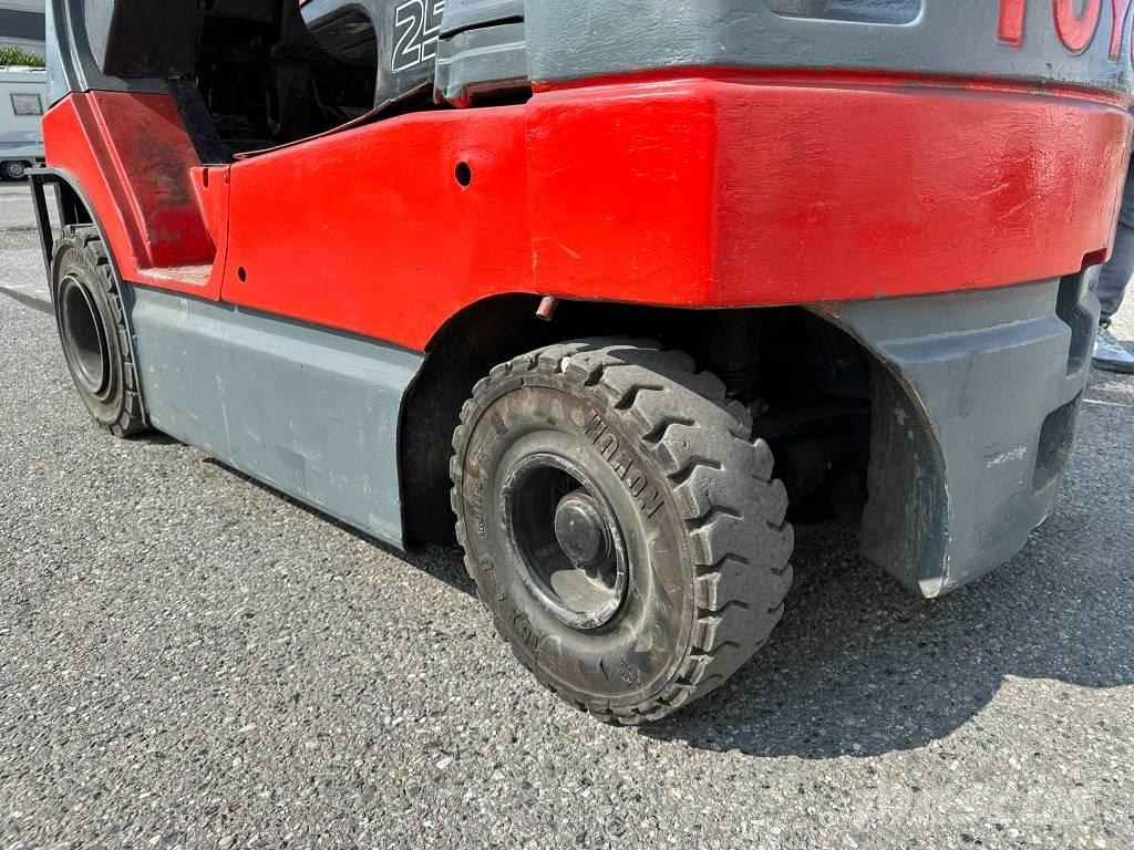 Toyota 7 FB 25 Elektrikli forkliftler