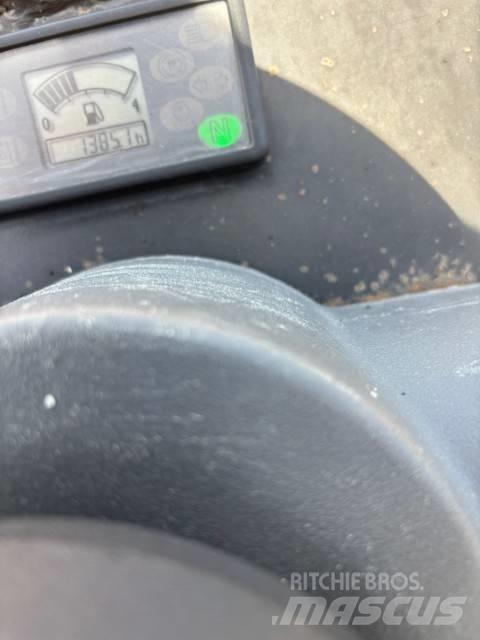 JCB 3STH Belden kirma kamyonlar