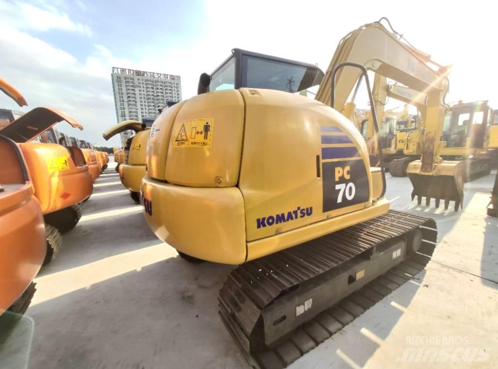 Komatsu PC 70-8 Paletli ekskavatörler