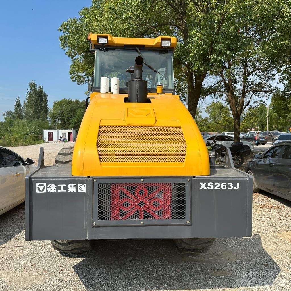 XCMG XS263J Tek tamburlu silindirler