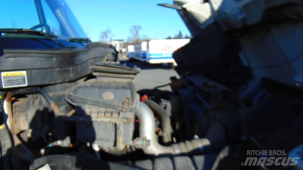 International 4300 Kapali kasa kamyonlar