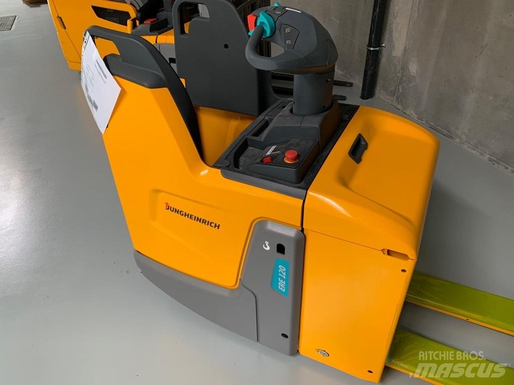 Jungheinrich ERE 120 Düsük seviye platformu