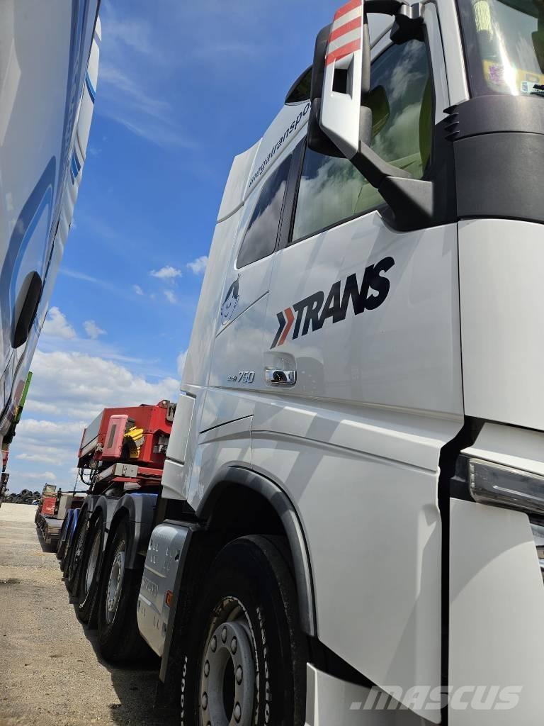 Volvo FH16 750KM 8x4 Çekiciler