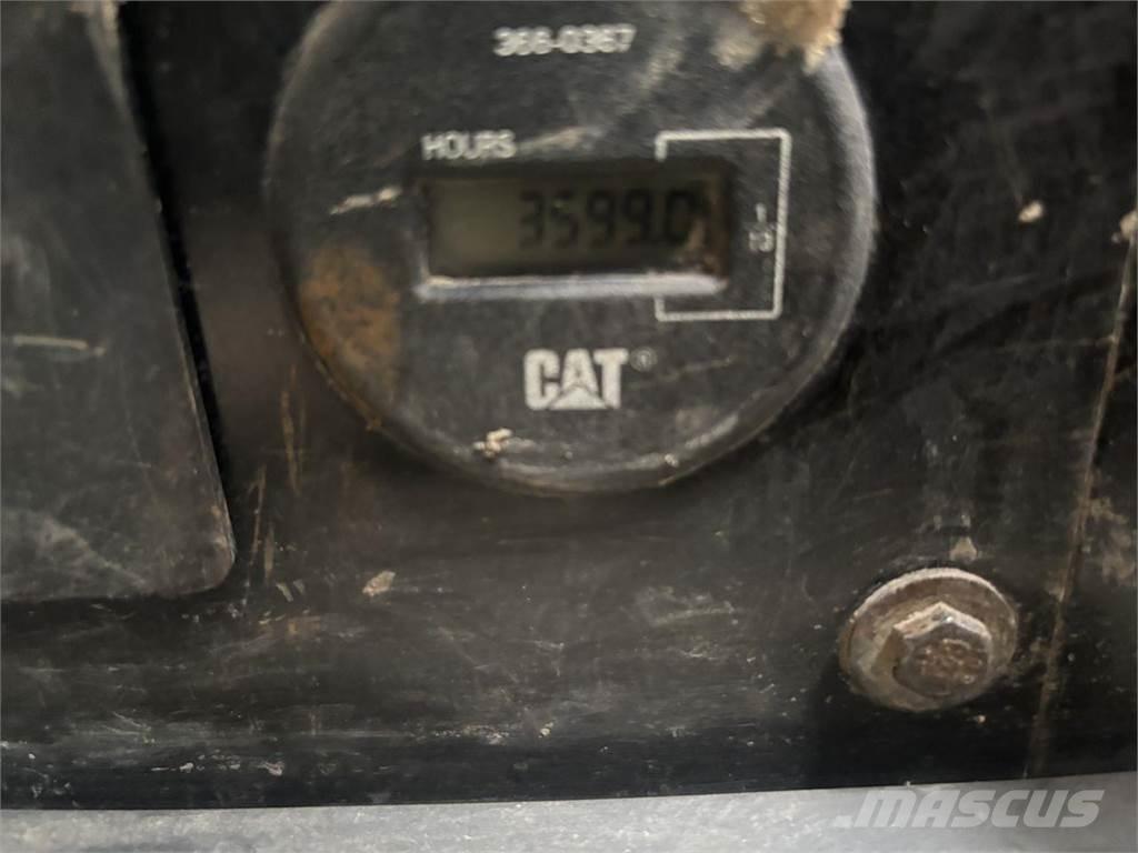 CAT 308E2CR Lastik tekerli ekskavatörler