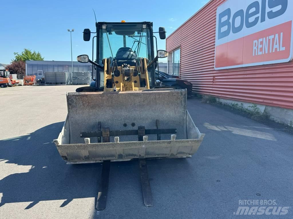 CAT 906 M Tekerlekli yükleyiciler