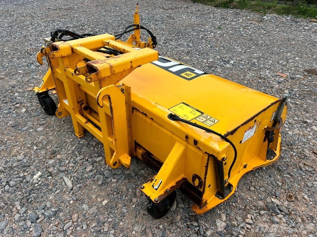 JCB SC 240 Süpürgeler